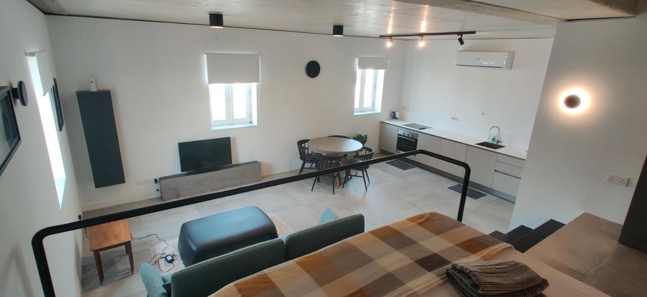 איל-פוריאנה No 60, 3Rd Floor, Centrally Located, Fully Equipped Studio Apt מראה חיצוני תמונה