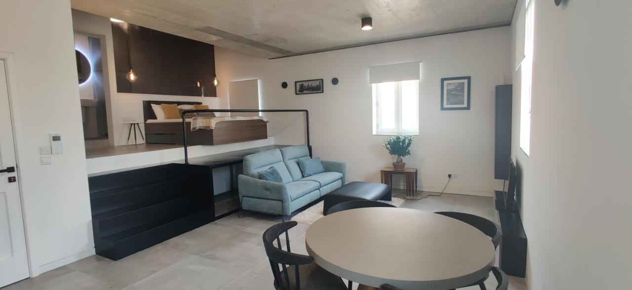 איל-פוריאנה No 60, 3Rd Floor, Centrally Located, Fully Equipped Studio Apt מראה חיצוני תמונה